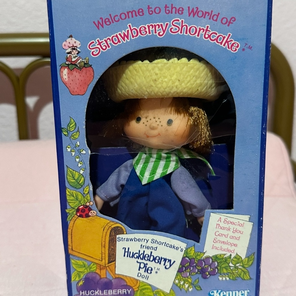 Vintage Strawberry Shortcake Huckleberry Pie Doll (1980) NEW